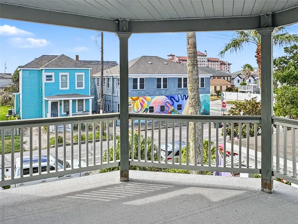 1820 Avenue O Galveston, TX 77550