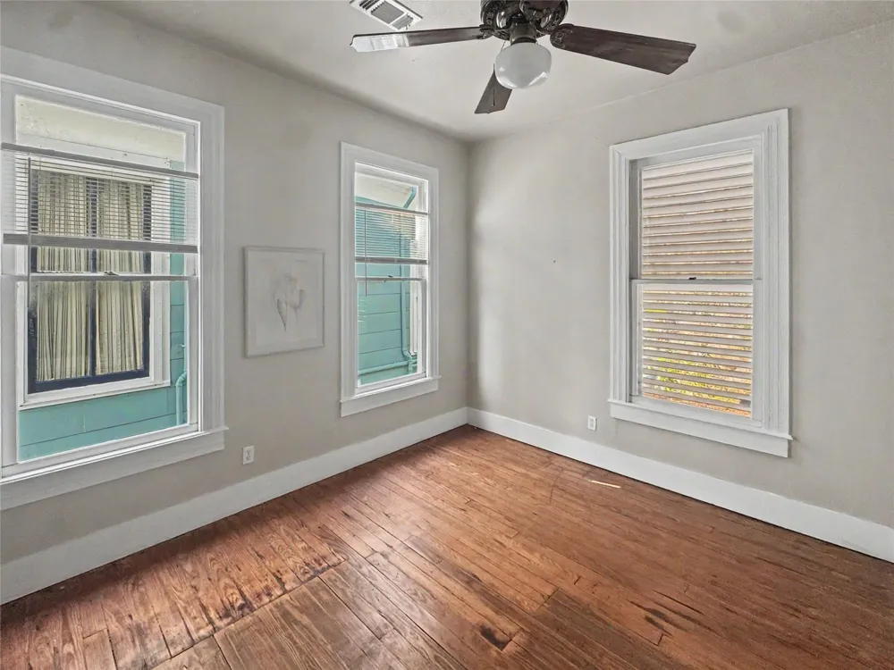 1820 Avenue O Galveston, TX 77550