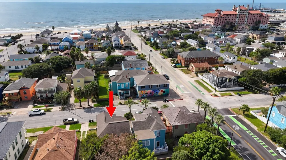 1820 Avenue O Galveston, TX 77550