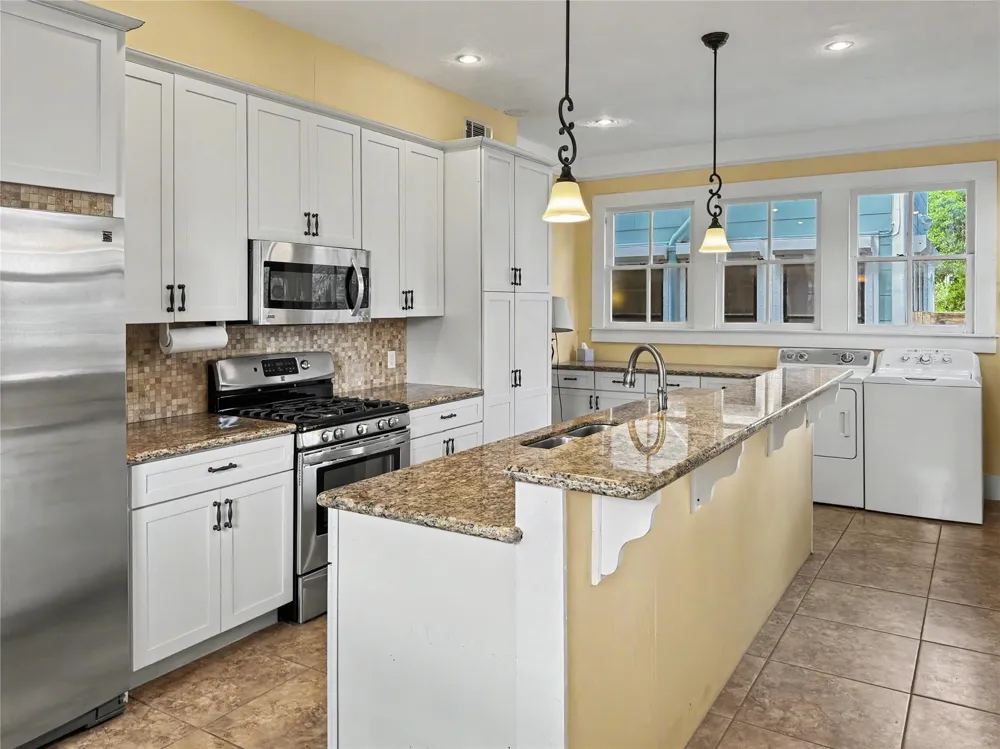 1820 Avenue O Galveston, TX 77550