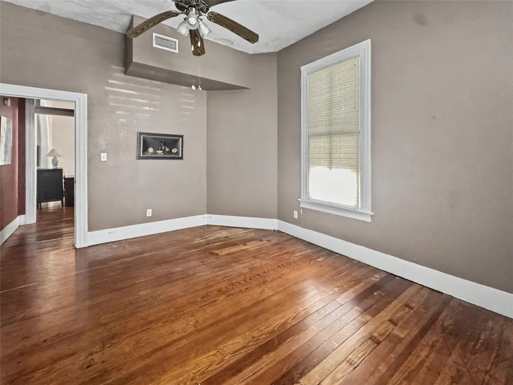 1820 Avenue O Galveston, TX 77550