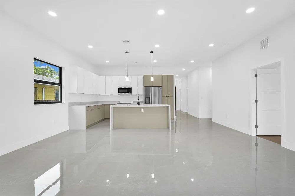2540 NW 14TH COURT Fort Lauderdale, FL 33311