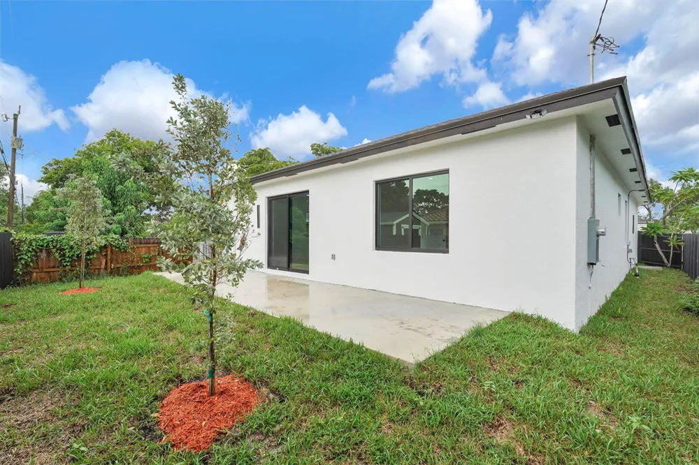 2540 NW 14TH COURT Fort Lauderdale, FL 33311