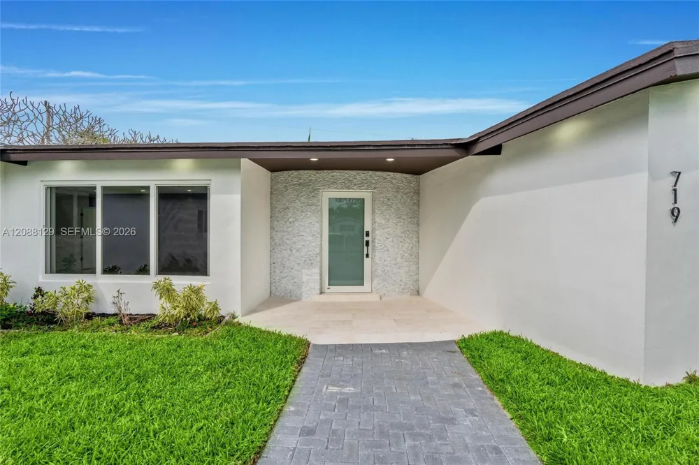 719 SW 25th Ave #719 Boynton Beach, FL 33435
