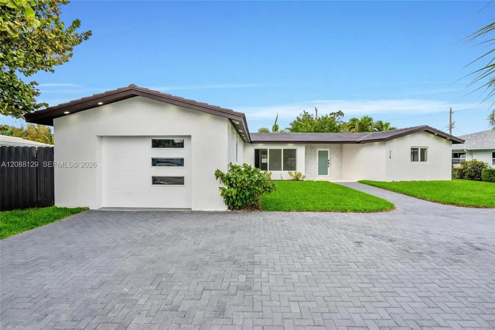 719 SW 25th Ave #719 Boynton Beach, FL 33435