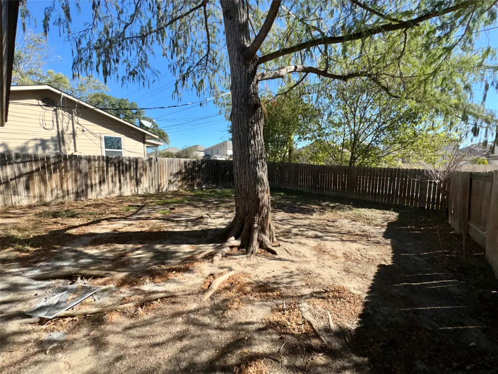 2745 Maple Tree Road New Braunfels, TX 78130