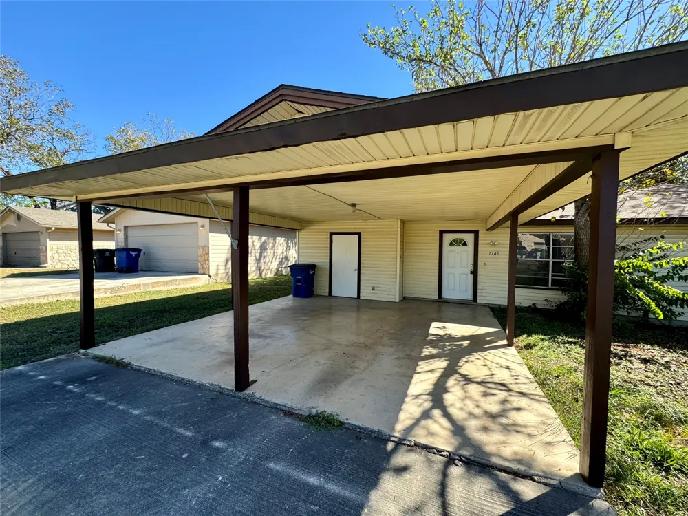 2745 Maple Tree Road New Braunfels, TX 78130