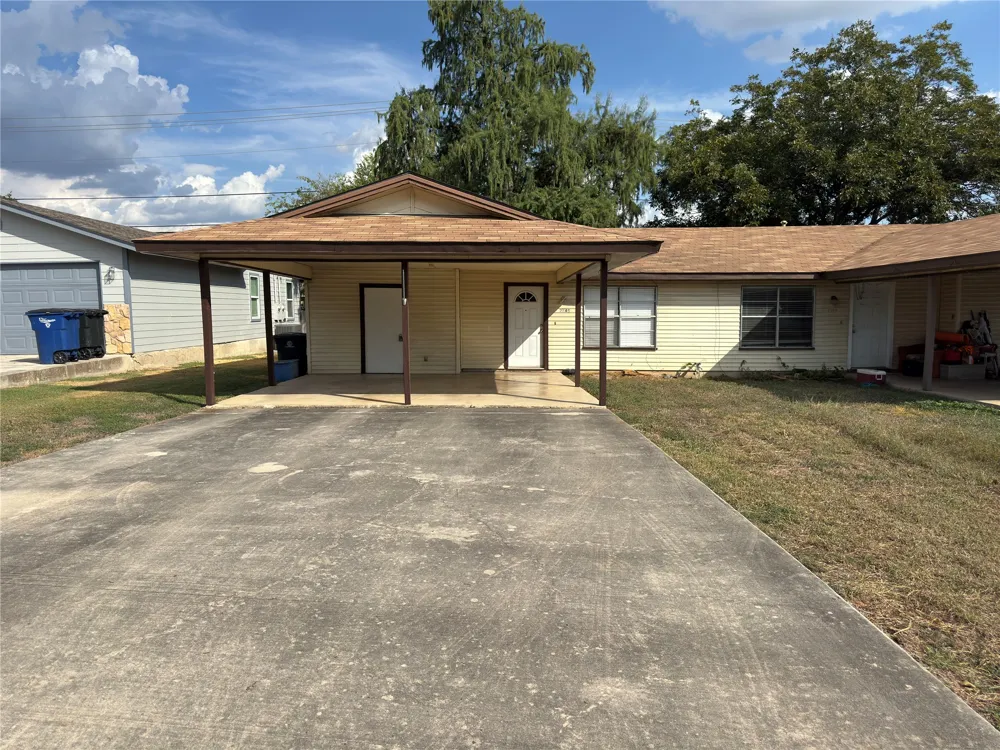 2745 Maple Tree Road New Braunfels, TX 78130