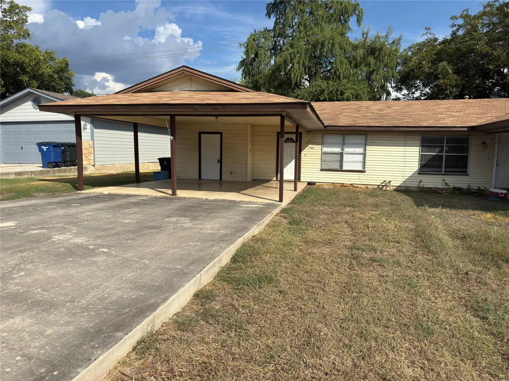 2745 Maple Tree Road New Braunfels, TX 78130