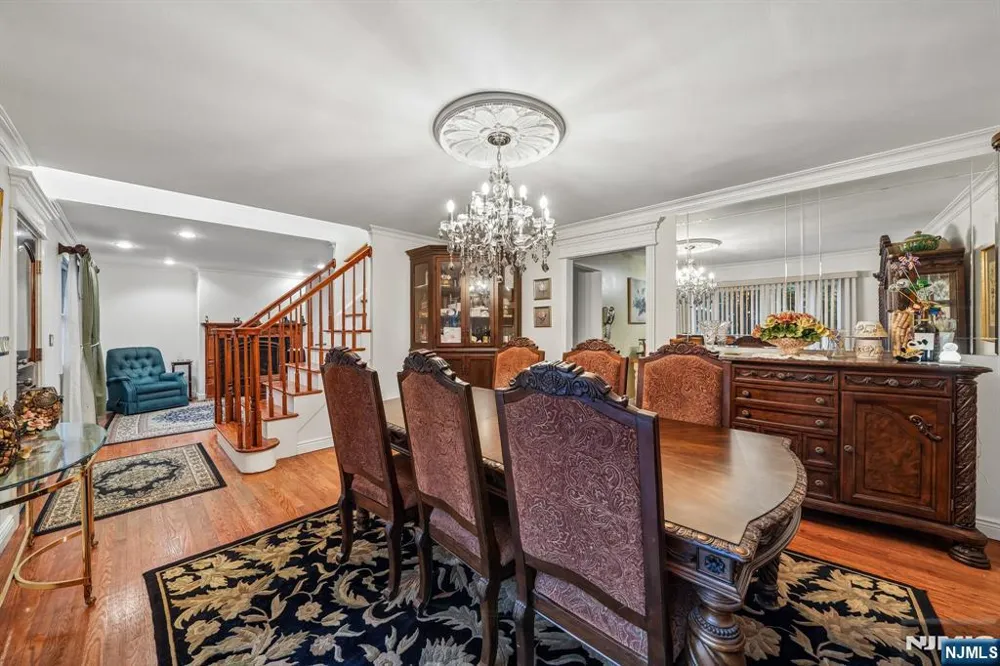 18 Gail Place Secaucus, NJ 07094