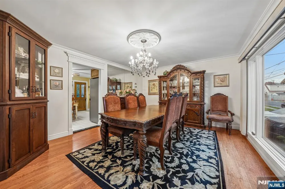 18 Gail Place Secaucus, NJ 07094