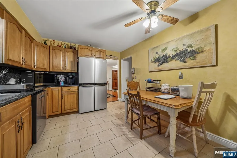 18 Gail Place Secaucus, NJ 07094