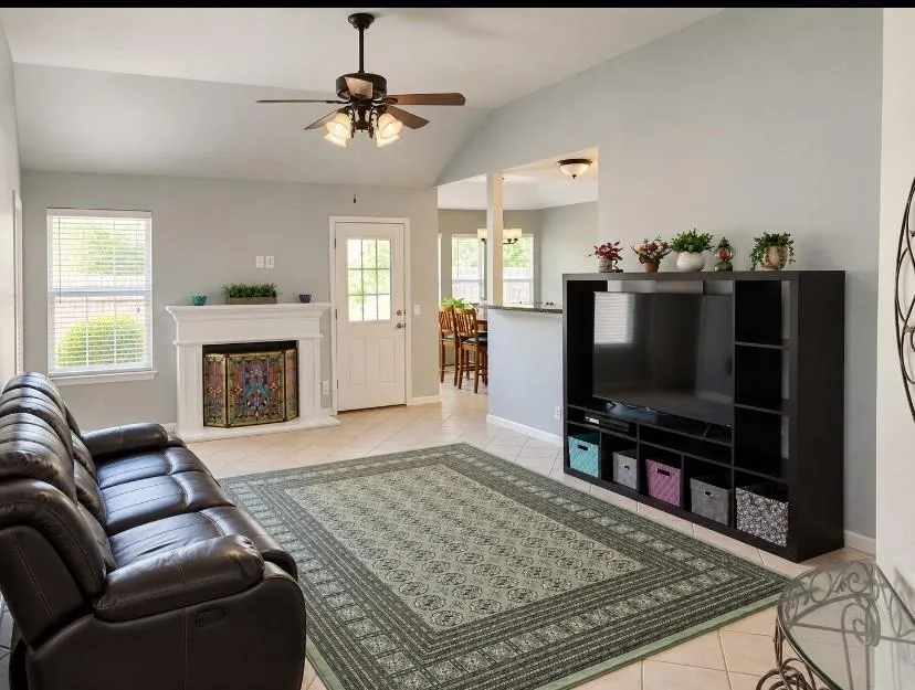1303 Nightshade Lane Leander, TX 78641