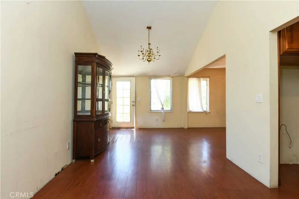 3485 Harding Riverside, CA 92506