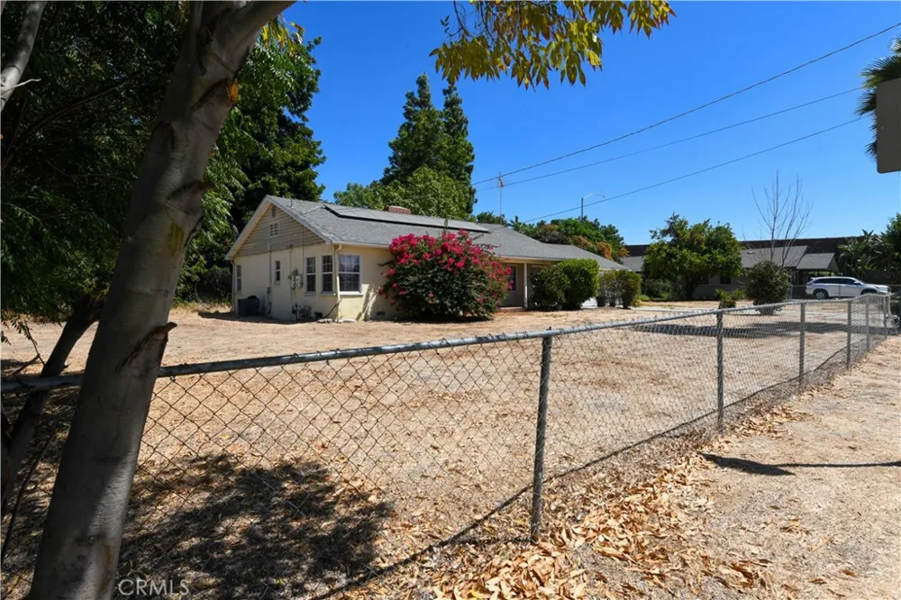 3485 Harding Riverside, CA 92506