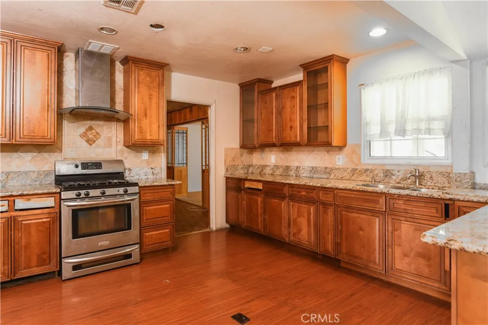3485 Harding Riverside, CA 92506
