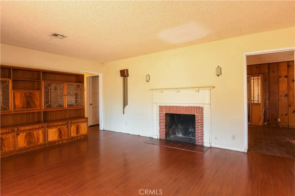 3485 Harding Riverside, CA 92506