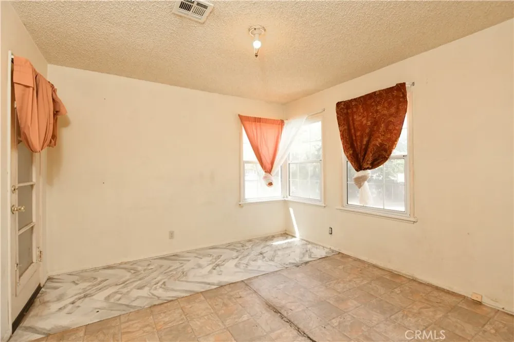 3485 Harding Riverside, CA 92506