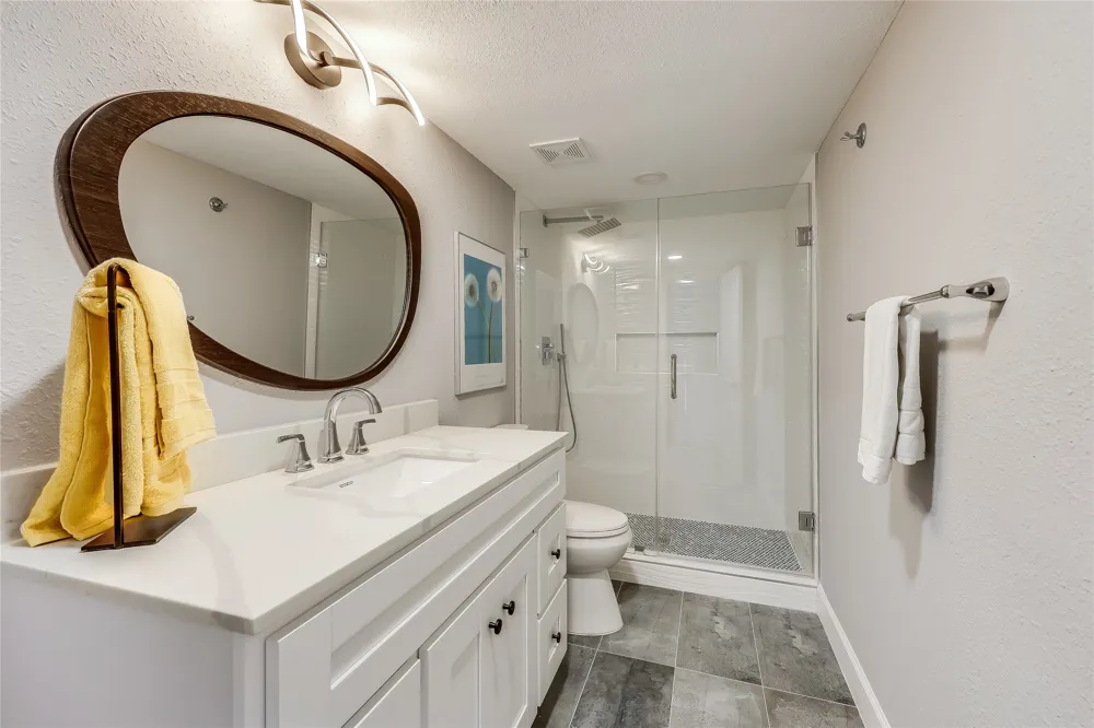 125 Comanche Point Point Venture, TX 78645