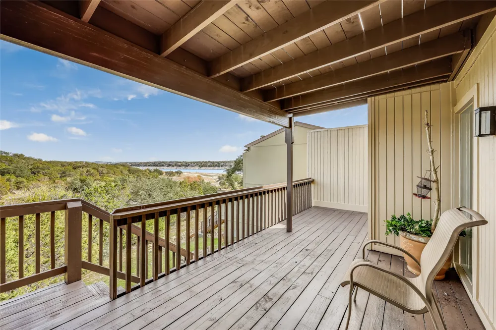 125 Comanche Point Point Venture, TX 78645