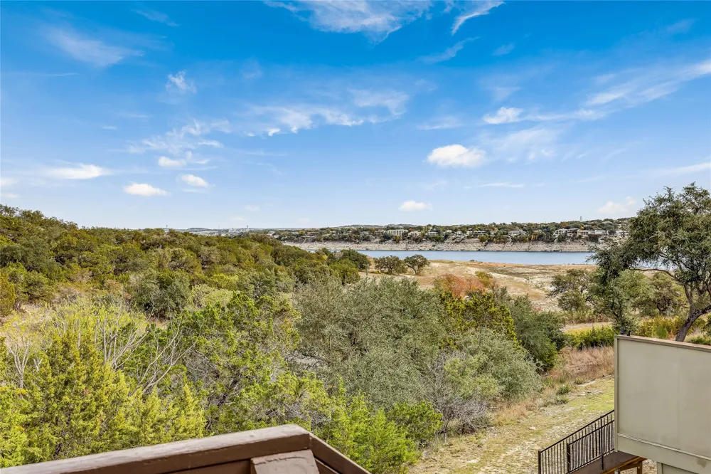 125 Comanche Point Point Venture, TX 78645