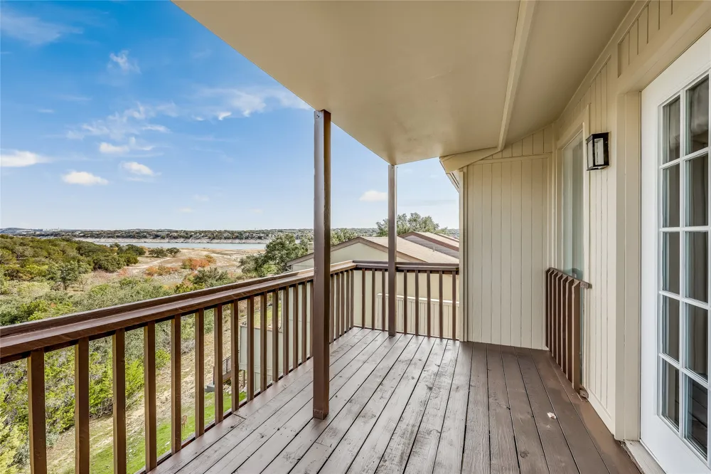 125 Comanche Point Point Venture, TX 78645