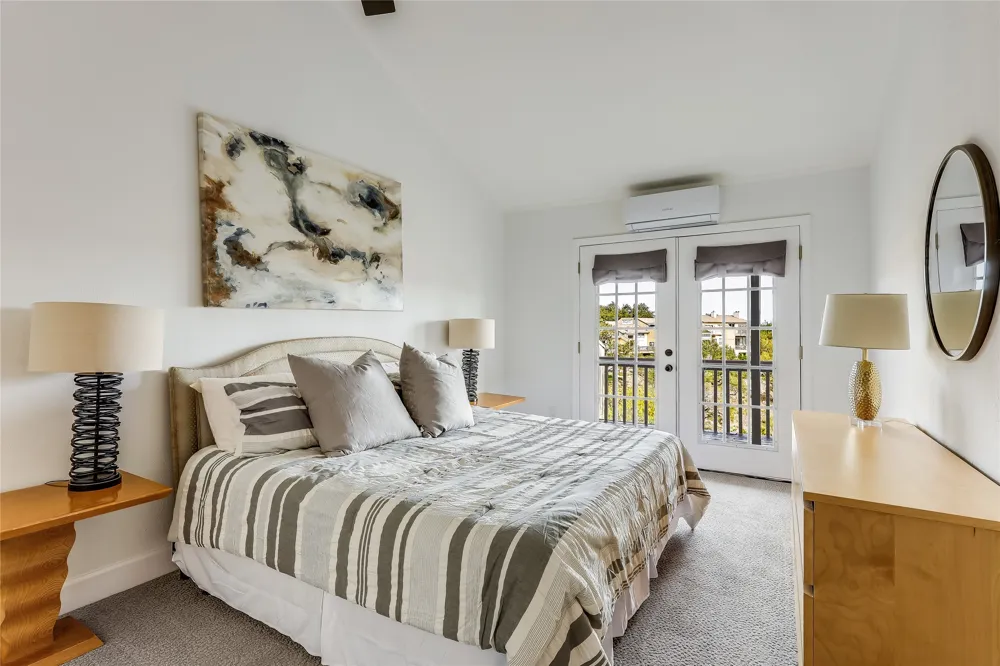 125 Comanche Point Point Venture, TX 78645