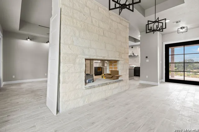 129 Rayner Pl Spring Branch, TX 78070