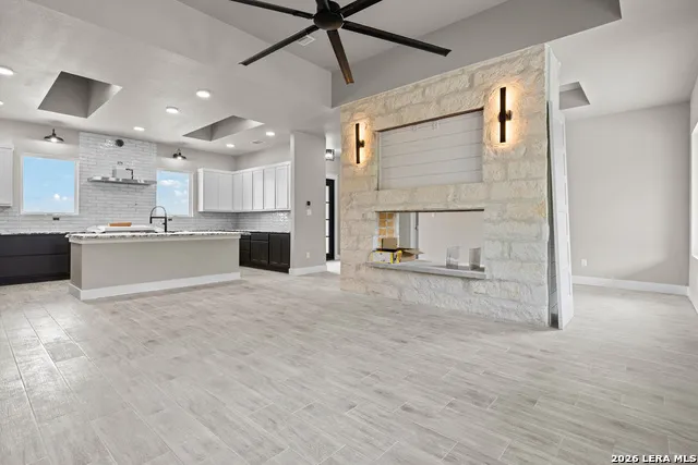 129 Rayner Pl Spring Branch, TX 78070