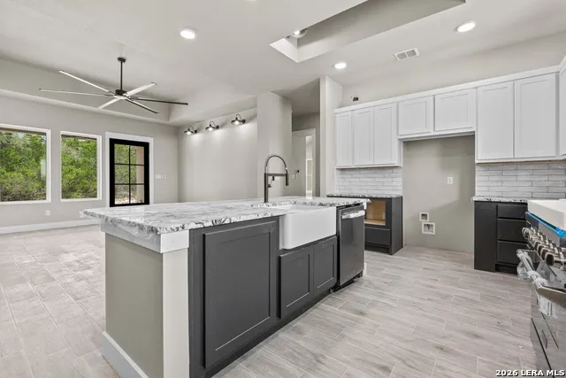 129 Rayner Pl Spring Branch, TX 78070