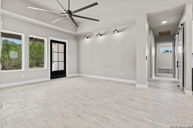 129 Rayner Pl Spring Branch, TX 78070