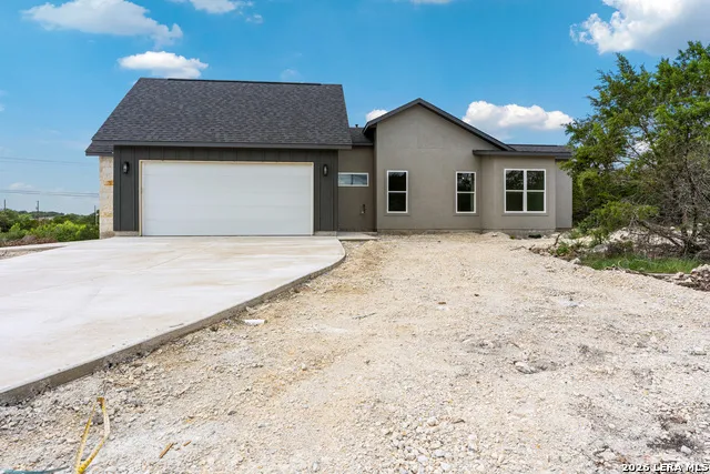 129 Rayner Pl Spring Branch, TX 78070