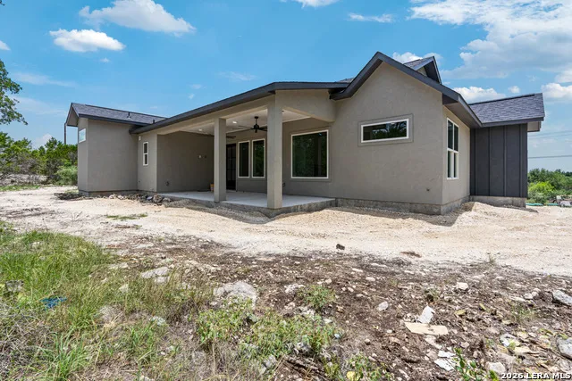 129 Rayner Pl Spring Branch, TX 78070