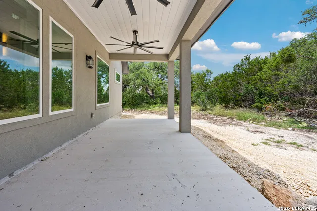 129 Rayner Pl Spring Branch, TX 78070