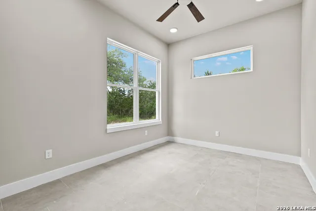 129 Rayner Pl Spring Branch, TX 78070