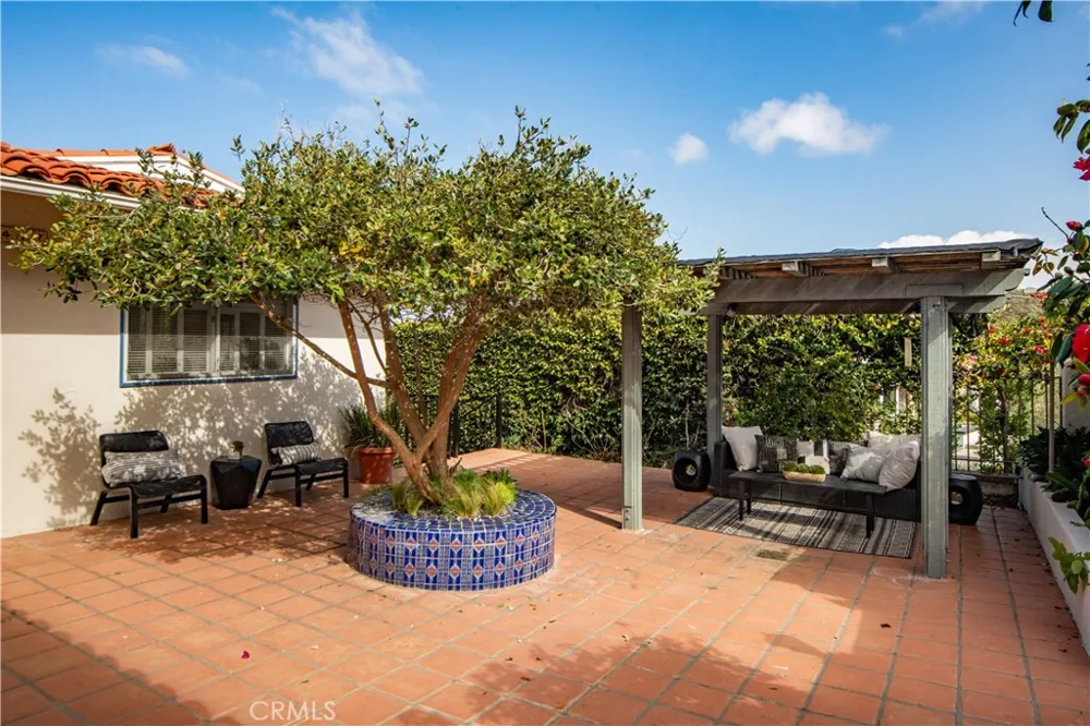 417 Via Almar Palos Verdes Estates, CA 90274