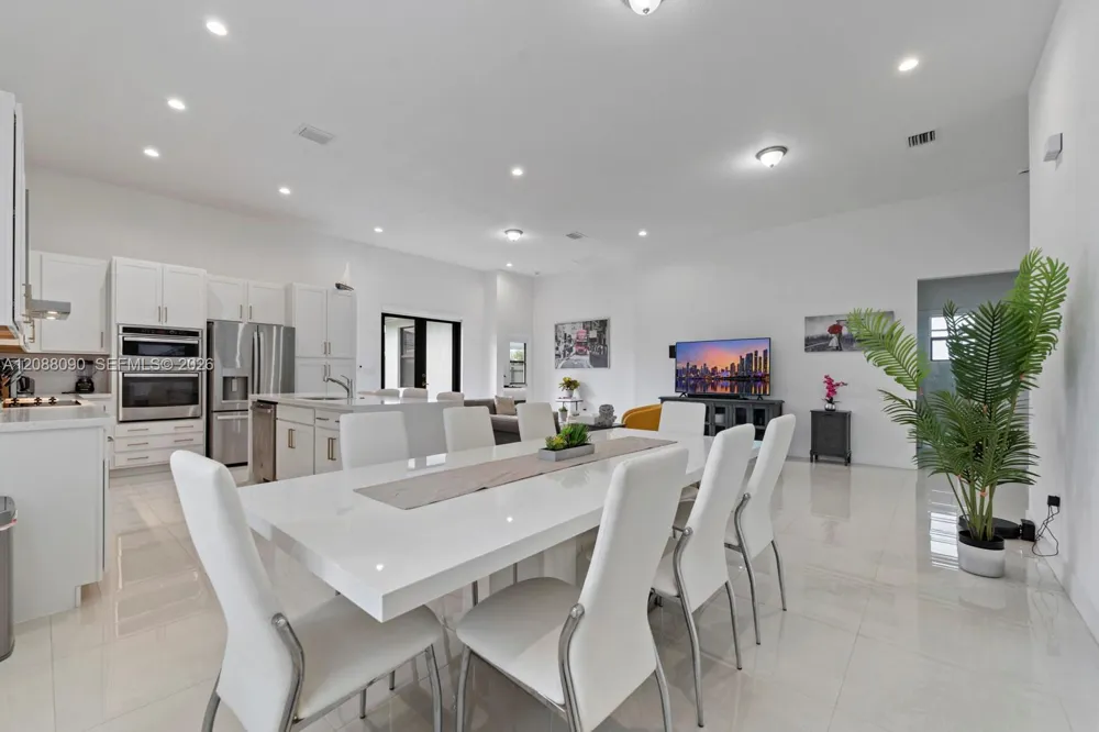14540 SW 22nd St Miami, FL 33175
