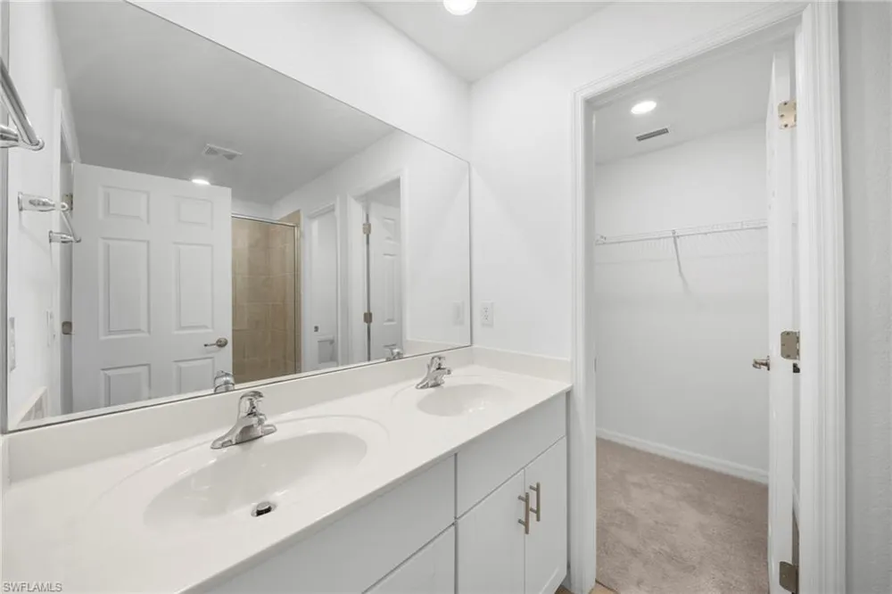 14191 oviedo Place Fort Myers, FL 33905