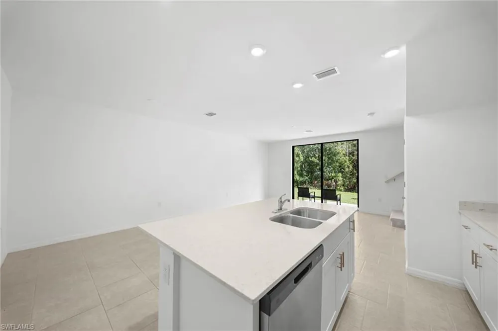 14191 oviedo Place Fort Myers, FL 33905