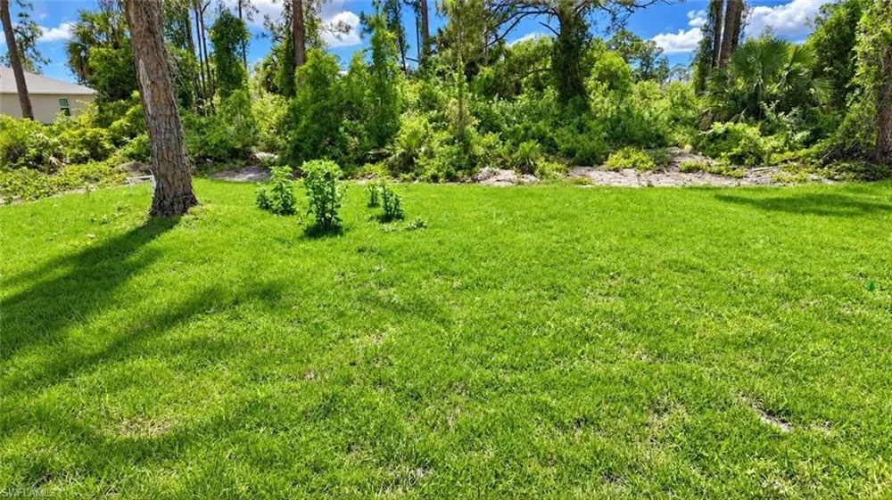 304 mcarthur blvd Lehigh Acres, FL 33974