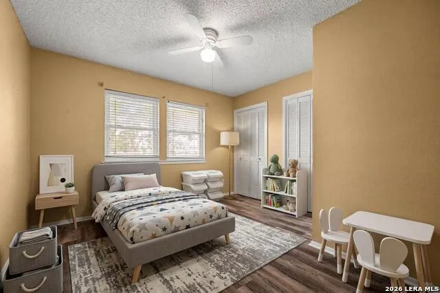 1033 E Live Oak Schertz, TX 78154