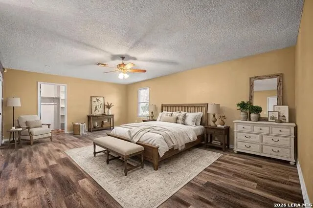 1033 E Live Oak Schertz, TX 78154