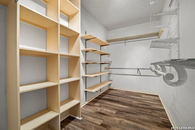 1033 E Live Oak Schertz, TX 78154