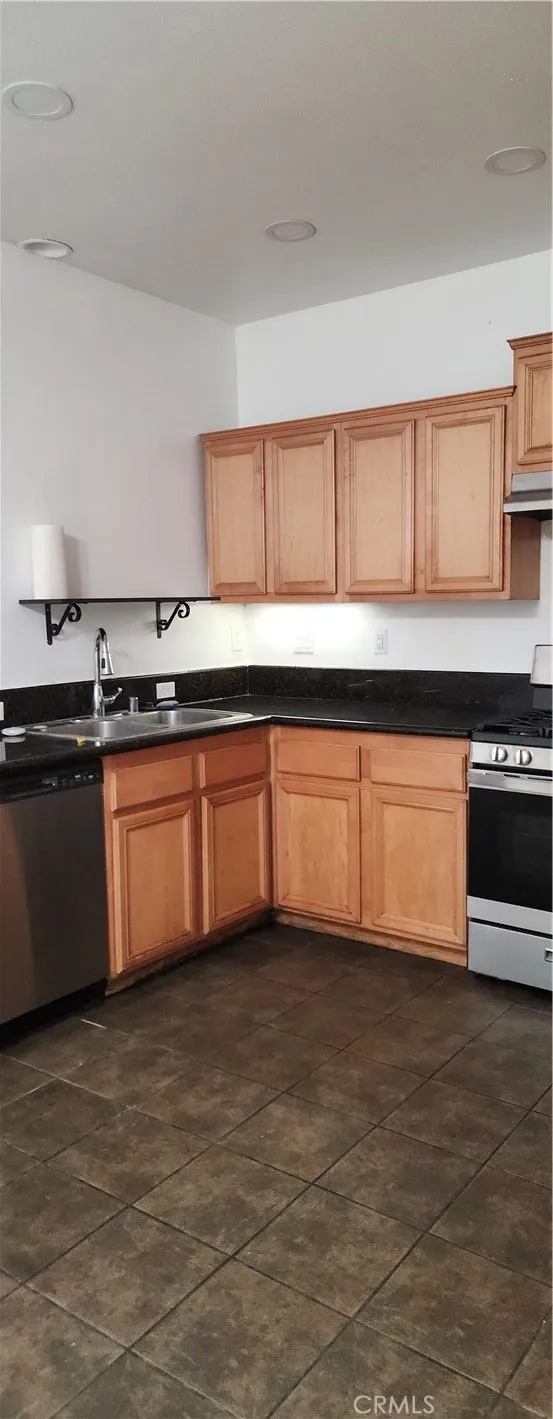6454 Lake Riverside, CA 92503