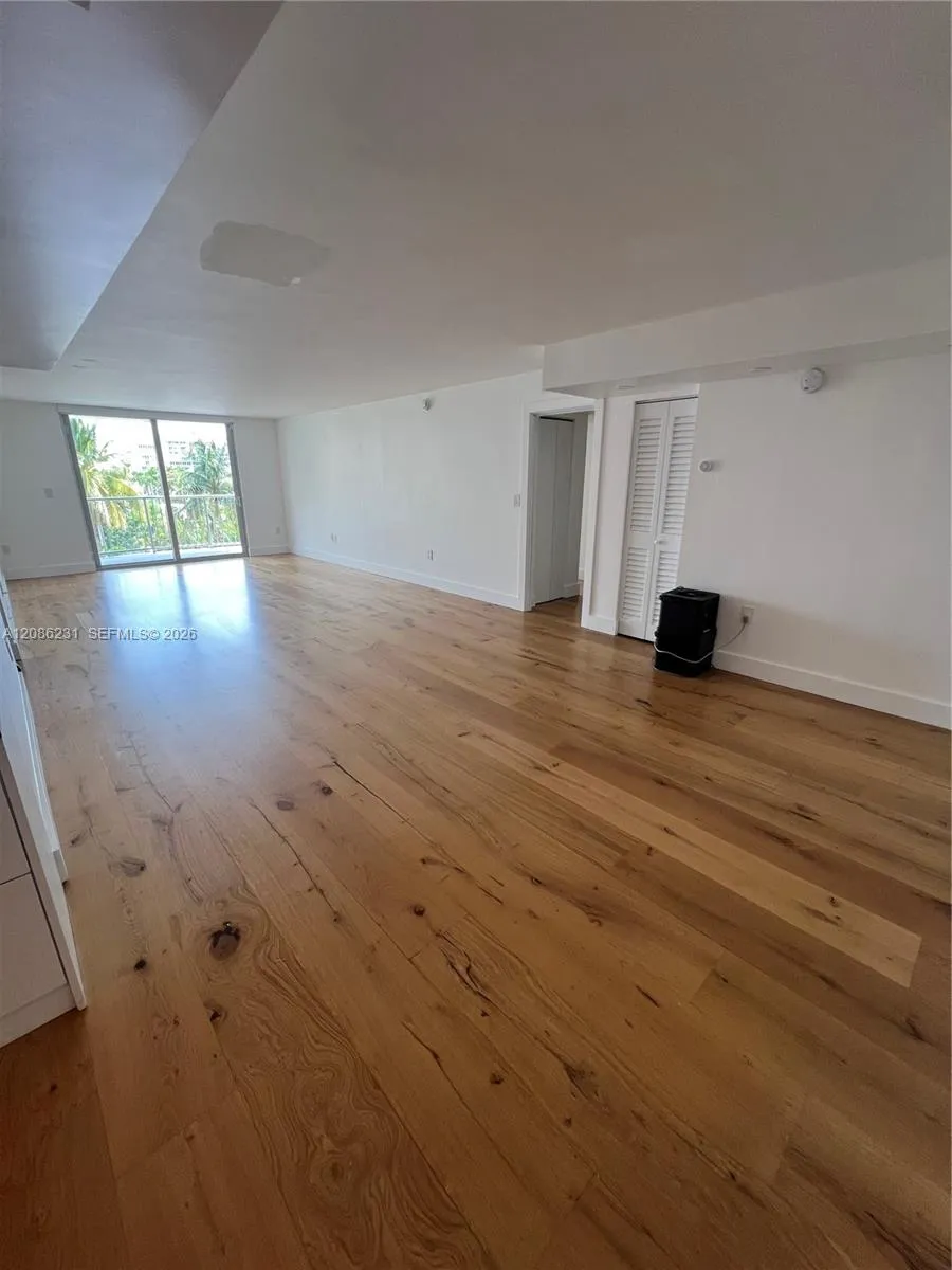 210 Sea View Dr #506 Key Biscayne, FL 33149