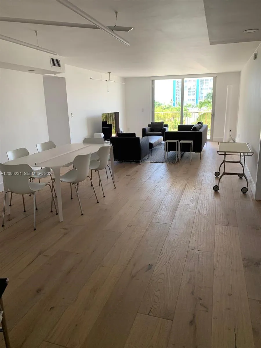 210 Sea View Dr #506 Key Biscayne, FL 33149