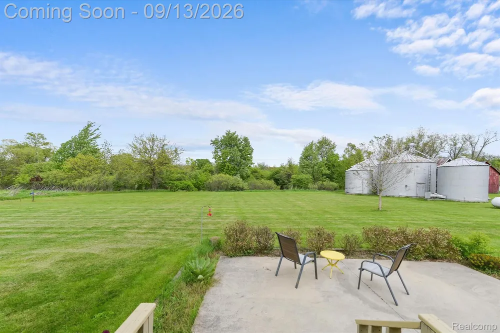 12242 S Stoney Creek Road Exeter Township, MI 48159