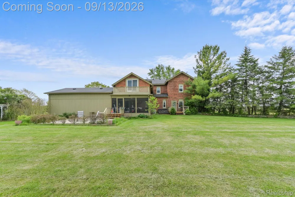 12242 S Stoney Creek Road Exeter Township, MI 48159