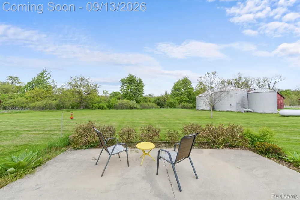 12242 S Stoney Creek Road Exeter Township, MI 48159