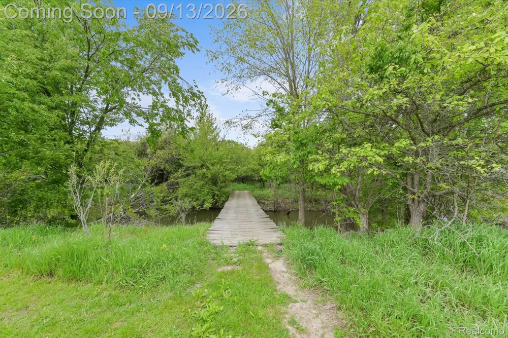 12242 S Stoney Creek Road Exeter Township, MI 48159